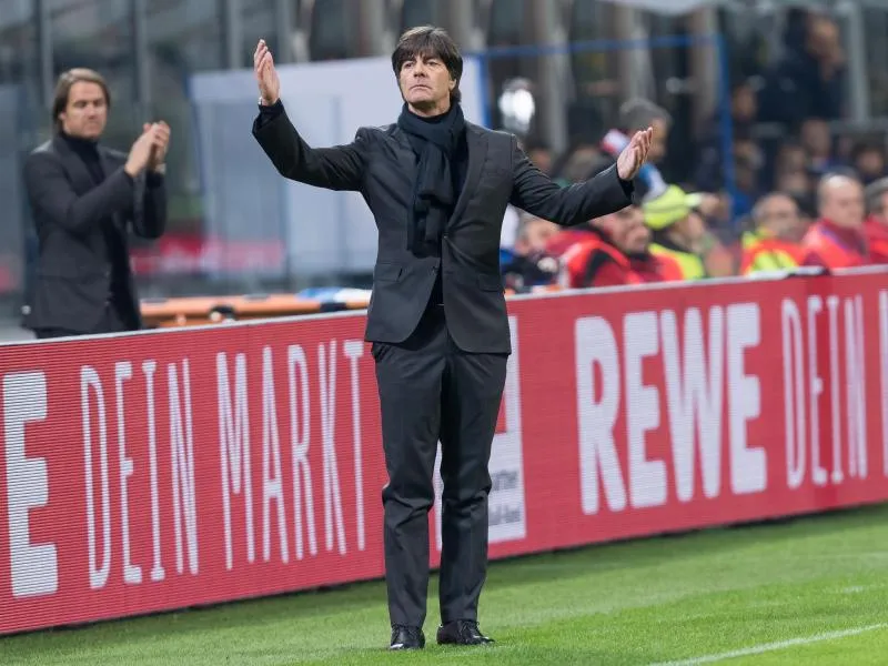 Bundestrainer Joachim Löw musste sich mit einem 0:0 zufriedengeben. Foto: Guido Kirchner/dpa