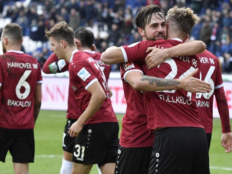 Hannover nach 2:0 auf dem Relegationsplatz – KSC verliert