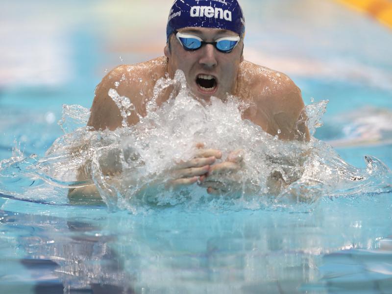 Koch schwimmt Weltrekord über 200 Meter Brust