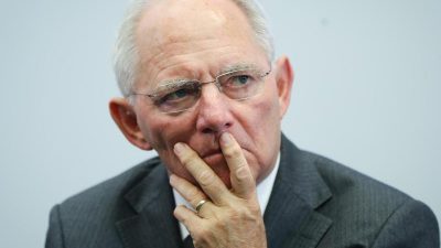 Schäuble kritisiert Ackermann in Bonus-Debatte