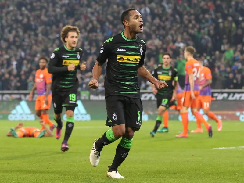 Raffael bejubelt seinen Treffer zum 1:0. Foto: Maja Hitij/dpa