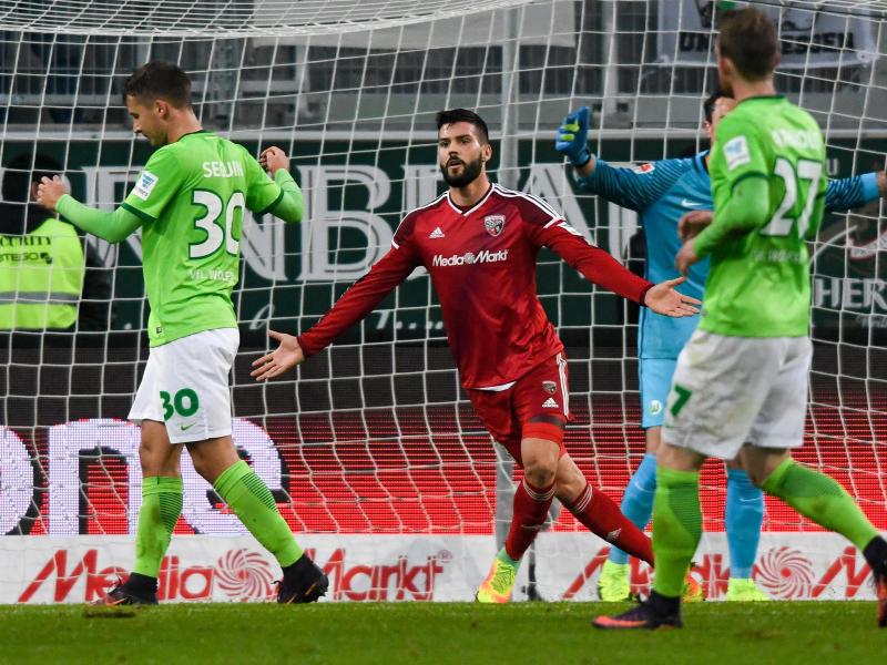 Ingolstadt vergibt Sieg gegen Wolfsburg