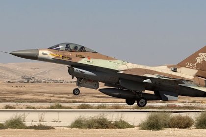 Nach Bomben-Explosion an Grenze – Israels Luftwaffe beschießt Gazastreifen