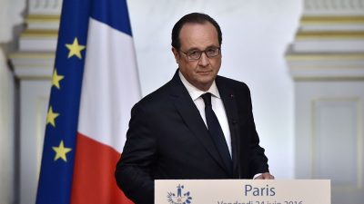 Hollande verspricht langes militärisches Engagement Frankreichs in Afrika