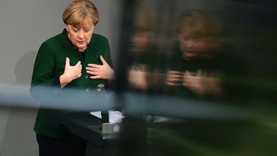 Merkel hält an ihrer Flüchtlingspolitik fest: „Diese Aufgabe müssen wir lösen, wir sind ein Rechtsstaat“