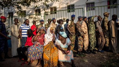 Gambia unterbricht nach Wahl Internet- und Telefonverbindungen