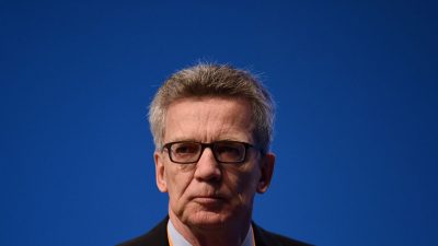 De Maizière betont: Rückführungsaktionen richtig und notwendig