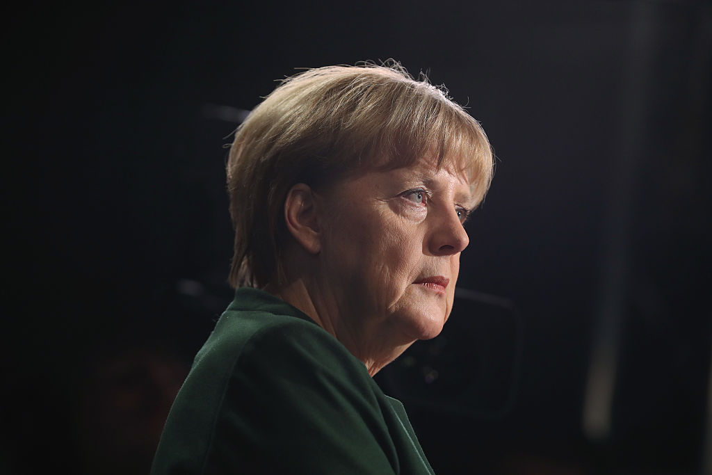 Merkel bedankt sich bei Sicherheitskräften und sagt: Einsätze an Außengrenzen nehmen zu
