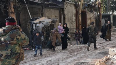 Assad: Sieg in Aleppo wäre „ein Riesenschritt Richtung Kriegsende“ – USA unterstützte Rebellen in „schwieriger Lage”