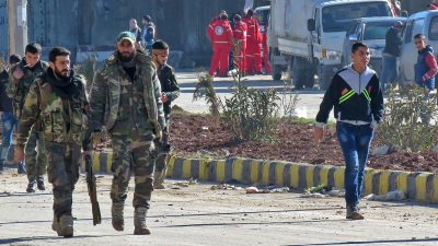 Syrische Regierung evakuiert die Menschen aus den Rebellengebieten in Aleppo – Rettungskräfte im Einsatz