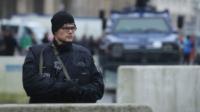 Nach Berlin-Anschlag: Entlasteter Verdächtiger beschuldigt Polizei der Misshandlung