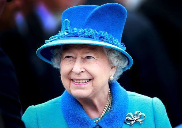 Königin Elizabeth lobt „außergewöhnliche“ Taten ihrer Untertanen