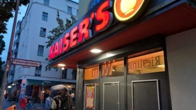 Rewe und Edeka legen Kaufvertrag für Kaiser`s Tengelmann vor