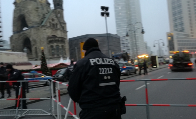 Bericht: Tatverdächtiger von Berlin besitzt seit Juni Aufenthaltsgestattung