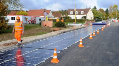 Erste Solarstraße der Welt in Frankreich eingeweiht