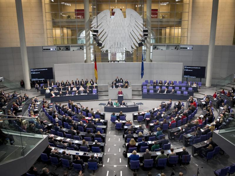 Bundestag könnte um fast hundert auf 695 Abgeordnete anwachsen