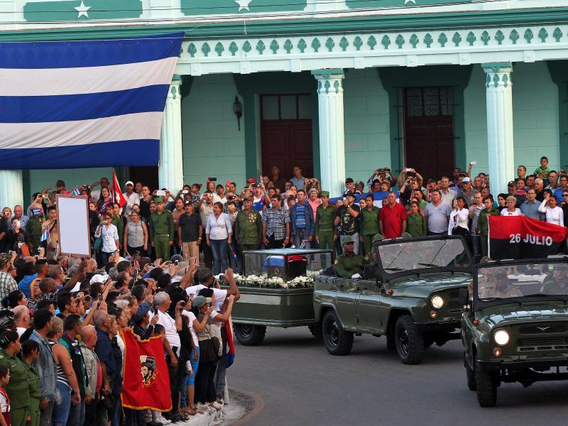 Kubas Präsident verspricht Fortsetzung des Erbes von Revolutionsführer Castro