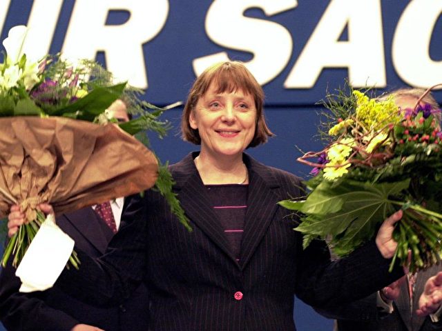 Im Jahr 2000 wurde Merkel erstmals an die Spitze der CDU gewählt - ebenfalls in Essen. Foto: Michael Jung/dpa
