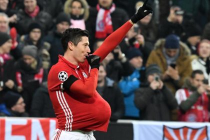Lewandowski mit Baby-Jubel – Bayern warten auf Auslosung