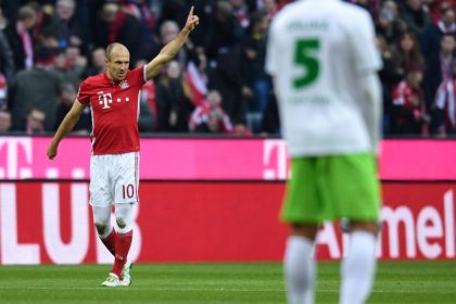Bayern wieder an der Spitze – Müller erlöst sich gegen