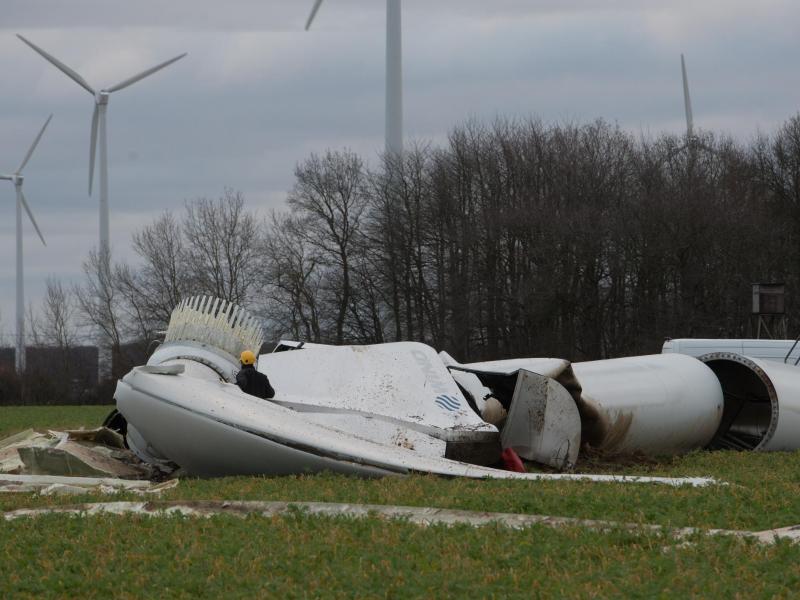 Deutschlands Energiewende – TÜV-Experte: Windkraftanlagen sind „tickende Zeitbomben“  