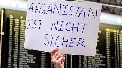 Bayerns Innenminister nimmt Polizei nach misslungener Abschiebung in Schutz