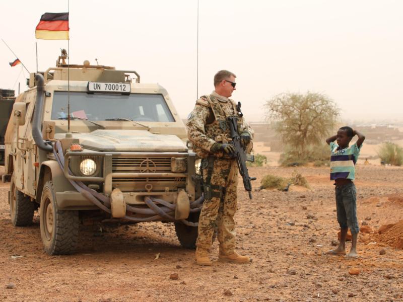 Macron möchte mehr Einsatz von Deutschland und Europa in Mali