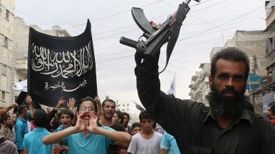 Chaos in Syrien: Islamistische Terrorgruppen bekämpfen sich gegenseitig