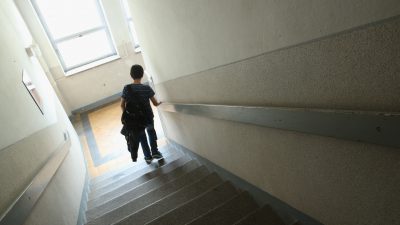 Eskalation an Leipziger Schule: Migranten und junge Deutsche prügeln sich bewaffnet