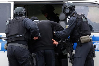 Deutscher IS-Kämpfer offenbar hinter Anschlagsplänen von Essen – Terrorgefahr in Deutschland “bleibt hoch”