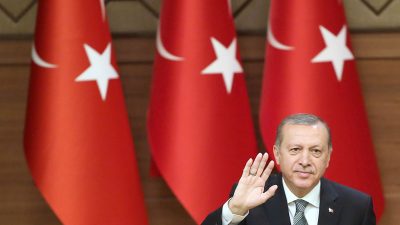 Angespannter Türkei-Besuch: Britische Premierministerin May trifft Präsident Erdogan in Ankara