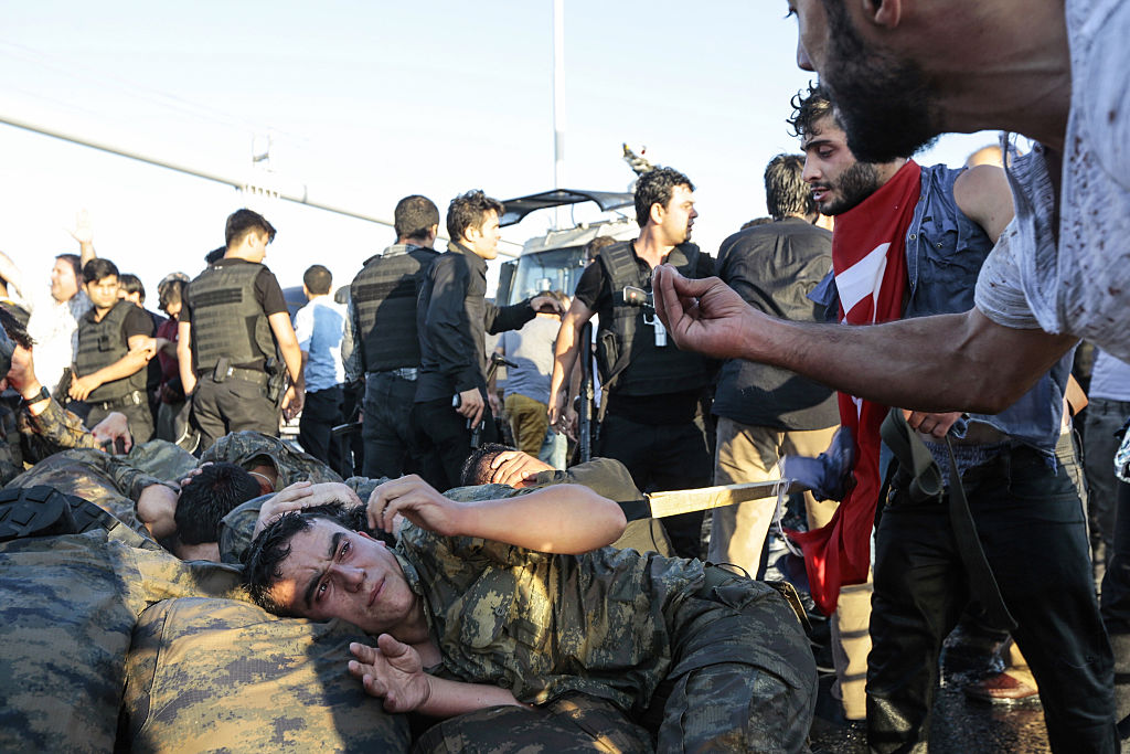 Türkei droht Berlin: Bei Ausstellung von Asylanträgen für türkische Soldaten „sehr vorsichtig“ sein