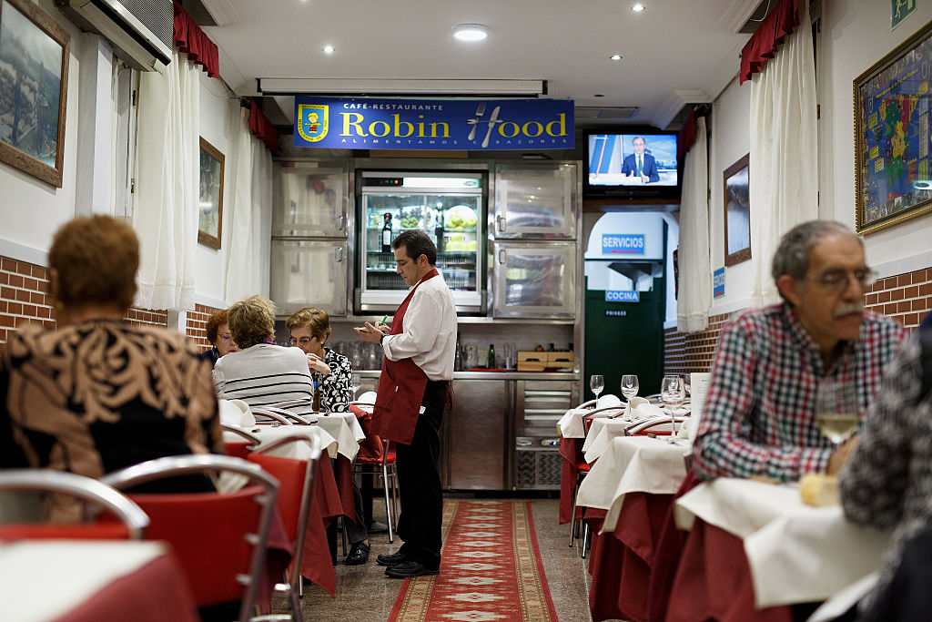 „Robin Hood“ in Madrid: Hier zahlen die Reichen und essen die Armen