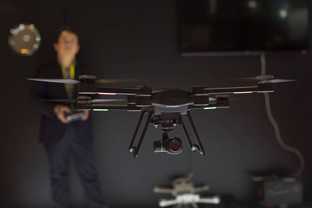 Pentagon bringt autonome Waffen mit künstlicher Intelligenz voran – Mikro-Drohnen gegen Menschen