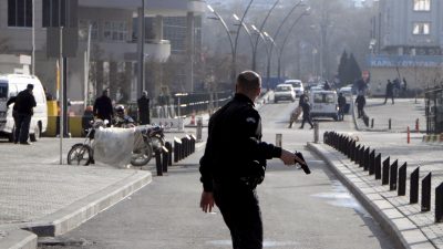 Angreifer vor Polizeihauptquartier in der Türkei getötet