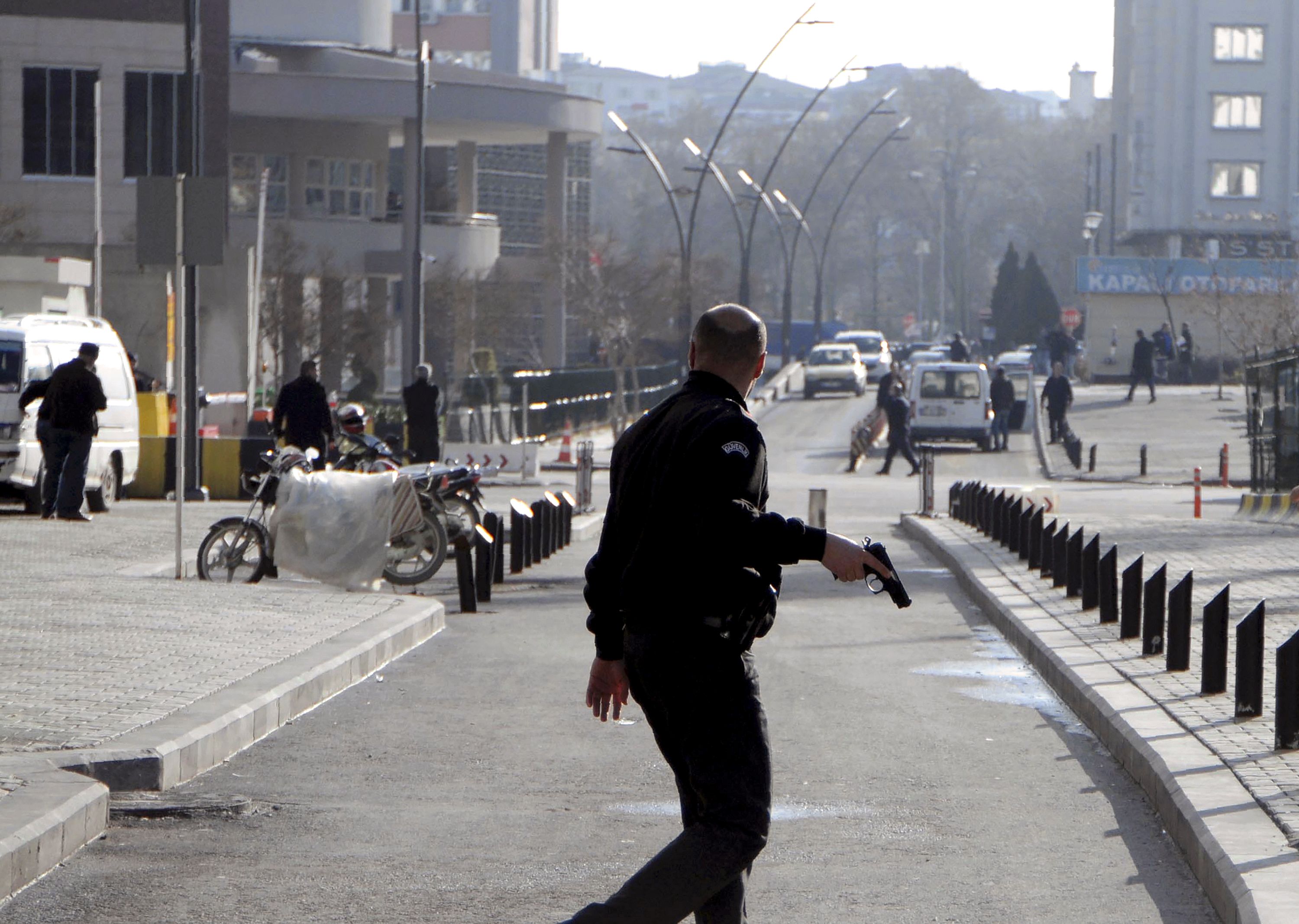 Angreifer vor Polizeihauptquartier in der Türkei getötet