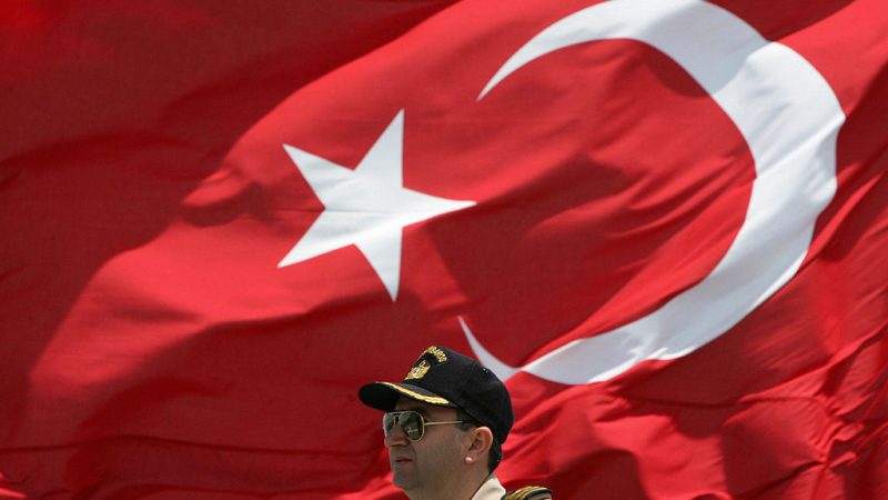 „Extrem“ beleidigende Entscheidung: Türkei drängt Trump zur Rücknahme von Einreisestopp