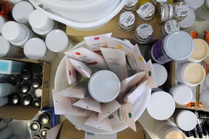 Umfrage: Vier von fünf Verbrauchern wollen kein Mikroplastik in Kosmetik