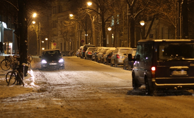 Dutzende Unfälle durch Eisregen in Deutschland – Warnung: Am besten zu Hause bleiben