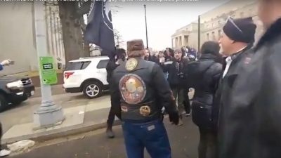 Washington: „Bikers for Trump“ gegen linksradikale „DisruptJ20“ – Vermummte und Ausnahmezustand in den Straßen