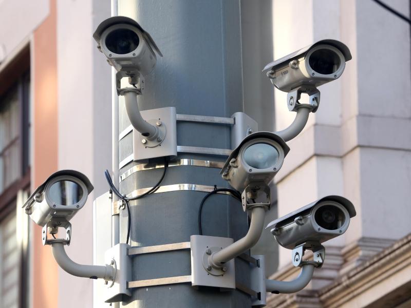 Zum Schutz der „Freiheit“: Bundestag billigt Ausweitung der Videoüberwachung