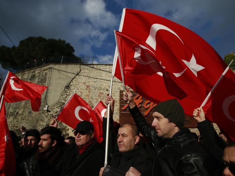 Türkischer Außenminister: Attentäter von Istanbul identifiziert