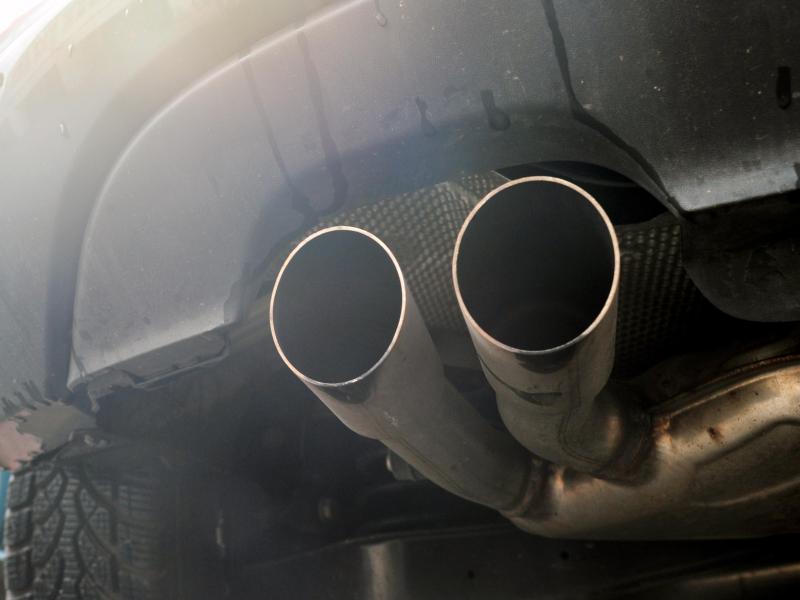 Stickoxid-Ausstoß vieler Diesel-Pkw höher als bei Lastwagen