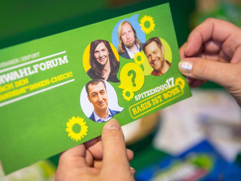 Grüne ziehen mit Göring-Eckardt und Özdemir als Spitzenkandidaten in die Bundestagswahl