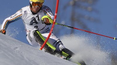 Neureuther auf Slalom-Podiumskurs in Kitzbühel