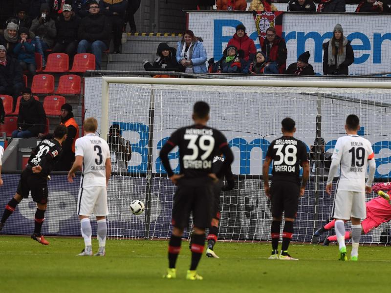 Bayer startet Aufholjagd mit 3:1 gegen Hertha BSC