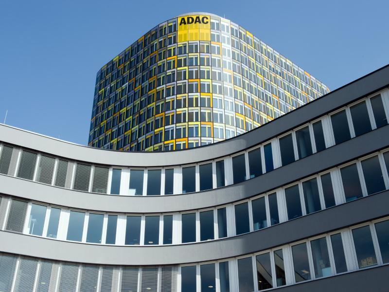 ADAC kündigt 60.000 Versicherten mit Hauptwohnsitz im Ausland