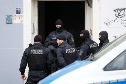 Baden-Württemberg: Razzia bei Linken – Mitarbeiter von Linken-Fraktionsvize unter den Beschuldigten