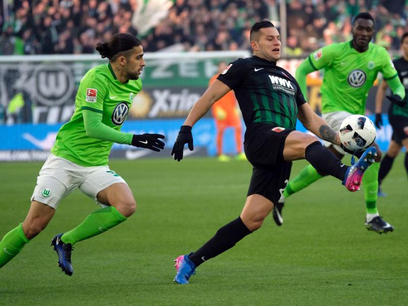 Wolfsburg verliert durch Abwehrpatzer gegen Augsburg