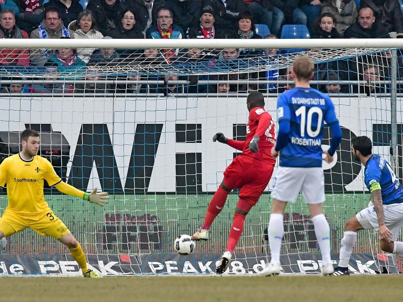 1:6 gegen Köln: Schwerer Rückschlag für Darmstadt